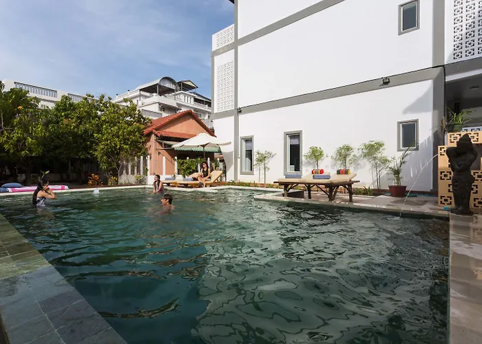 Josephine Hotel